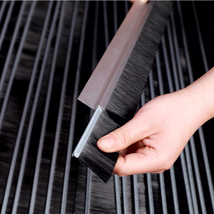 Strip Brush